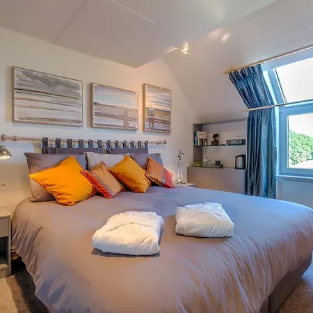 Charming Guest Bed & Breakfast Lasne