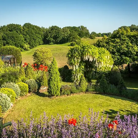 Charming Guest Bed & Breakfast